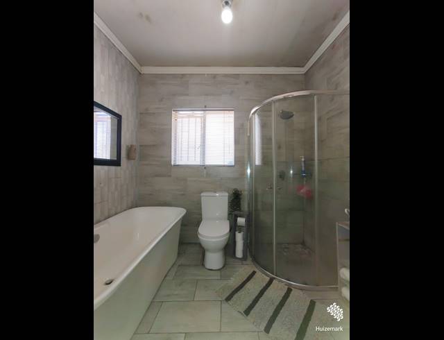 4 BEDROOM HOUSE FOR SALE IN ROODIA